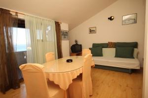 Apartments by the sea Zaklopatica, Lastovo - 8325