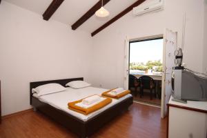 One-Bedroom Apartment with Balcony and Sea View room in Apartment Bilo 8364b