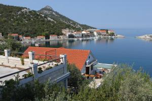 Apartments by the sea Zaklopatica, Lastovo - 8346