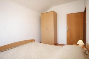 Apartments with a parking space Sali, Dugi otok - 8172