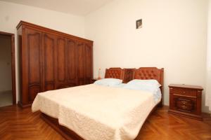 Apartments by the sea Nevidjane, Pasman - 8528