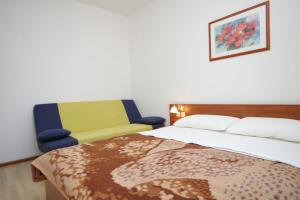 Apartments and rooms by the sea Tkon, Pasman - 8377