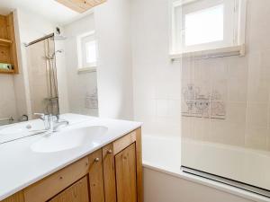 Appartement rénové 6 pers, sur pistes, balcon, animaux et wifi - FR-1-502-395