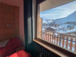Studio rénové Proche des pistes et des commerces Balcon avec vue montagne - FR-1-502-431