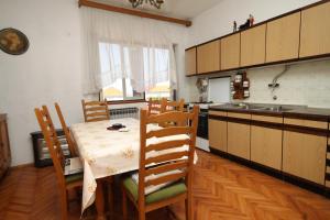 Apartments by the sea Kali, Ugljan - 8319