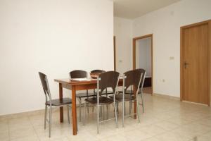 Apartments by the sea Tkon, Pasman - 8376