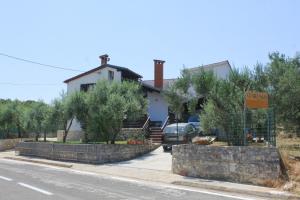 Apartments with a parking space Kukljica, Ugljan - 8256