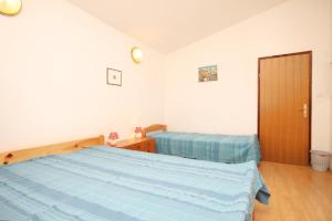 Apartments with a parking space Kukljica, Ugljan - 8256