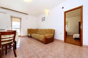 Apartments with parking space Tkon, Pasman - 8411