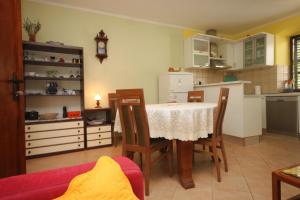 Apartments by the sea Zdrelac, Pasman - 8307