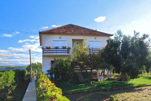 Apartments by the sea Tkon, Pasman - 8410