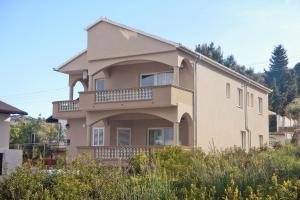 Apartments by the sea Tkon, Pasman - 8454 