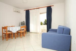 Apartments by the sea Tkon, Pasman - 8454