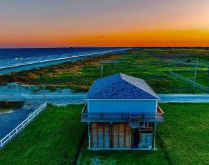 Hot tub~Amazing Views~Arcade~3 bed Luxury house