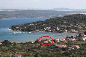 Apartments and rooms by the sea Mrljane, Pasman - 8464 - Neviđane