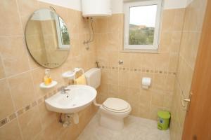 Apartments with parking space Mrljane, Pasman - 8498