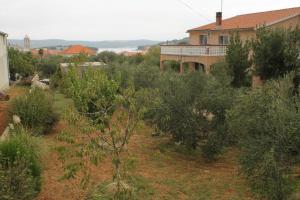 Apartments with a parking space Mrljane, Pasman - 8517