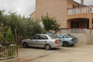 Apartments with a parking space Mrljane, Pasman - 8517