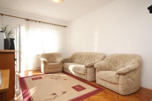 Apartments with a parking space Grebastica, Sibenik - 8367