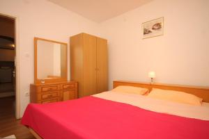 Apartments with a parking space Susica, Ugljan - 8467