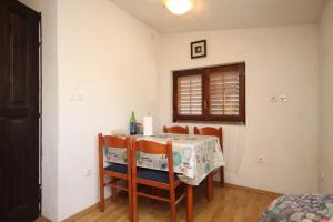 Apartments with a parking space Susica, Ugljan - 8467