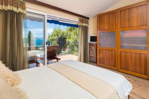 Seaside holiday house Okrug Gornji, Ciovo - 8645