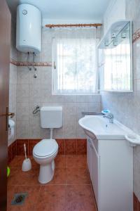 Apartments with parking space Pasman - 8214