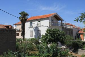 Apartments by the sea Tkon, Pasman - 8227 