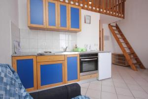 Apartments with a parking space Kraj, Pasman - 8259