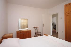 Apartments by the sea Zdrelac, Pasman - 8287