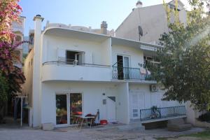 Apartments by the sea Tucepi, Makarska - 8742