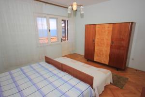 Apartments by the sea Suhi Potok, Omis - 8676