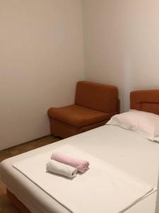 Apartments by the sea Duce, Omis - 8680