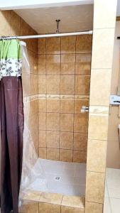 2 bedroom apartmen in the heart of west end!