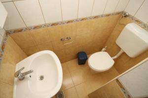 Apartments by the sea Cove Pokrivenik, Hvar - 8673