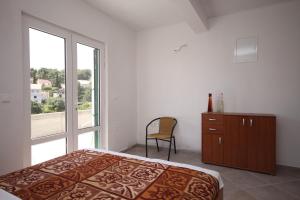 Apartments by the sea Basina, Hvar - 8754