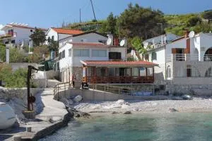 Apartments by the sea Cove Zarace - Dubovica, Hvar - 8778 - Zarače