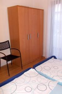 Apartments and rooms with parking space Hvar - 8717