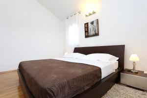 Apartments by the sea Zecevo Rtic, Rogoznica - 10333