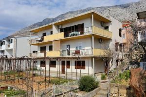 Apartments by the sea Stanici, Omis - 10350