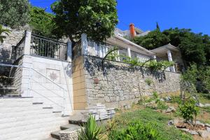 Seaside holiday house Stanici, Omis - 10357