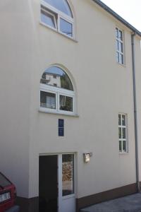Apartments with a parking space Stanici, Omis - 10360 