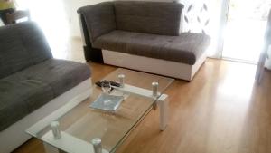 Apartments with parking space Stanici, Omis - 10360