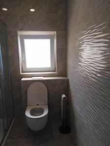 Apartments with parking space Stanici, Omis - 10360