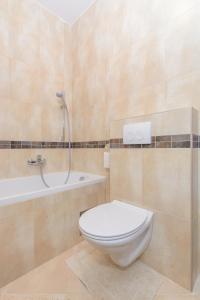 Seaside apartments with a swimming pool Rastici, Ciovo - 11092