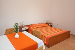 Apartments with a parking space Bibinje, Zadar - 11074