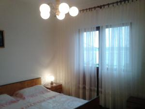 Apartments with parking space Maslenica, Novigrad - 11089