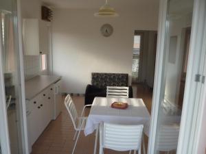 Apartments with a parking space Vrboska (Hvar) - 11178