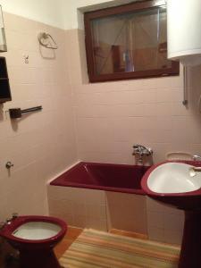 Apartments with parking space Trget, Rasa - 11245