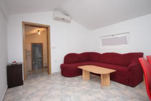 Two-Bedroom Apartment with Terrace and Sea View room in Family friendly seaside apartments Preko Ugljan - 8232